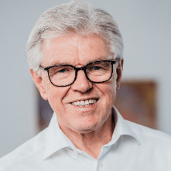 Dr. med. Gerhard Siebenhuener